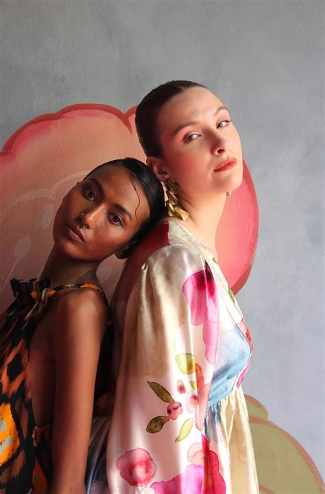 Women's Modern Clothing for a Life in Motion – SiSa