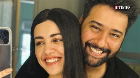 Siddharth Amit Bhavsar and Esha Kansara's Lalala love story unveiled in ...