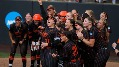 Oklahoma State Cowgirls sweep Arizona to reach NCAA softball WCWS