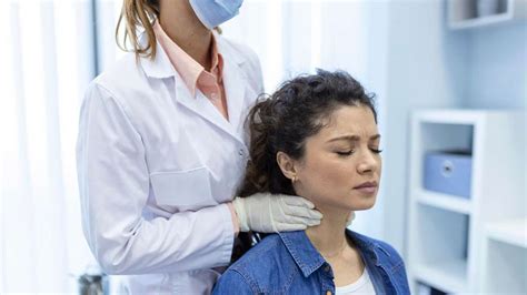 क्या गर्दन की चोट के कारण सिरदर्द हो सकता है? | Can Neck Injury Lead To ...