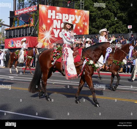 PASADENA, CALIFORNIA—JANUARY 1, 2018: Miss Hesperia Wrangler queens on a horsebacks at the 129th ...