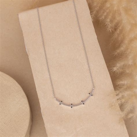 Silver Minimal Necklace – Silver Tokri