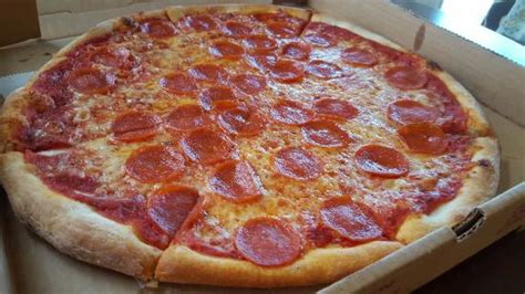 hidden little gem :):) yum,yum ;P:P - Reviews, Photos - Roma Pizzeria ...