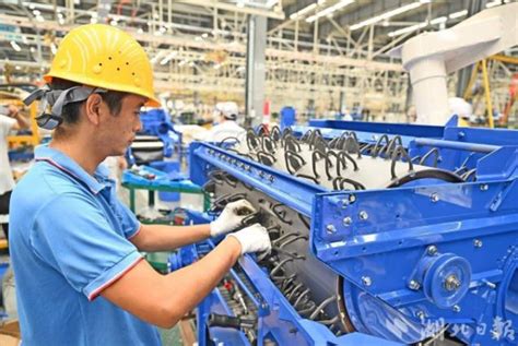 东风井关襄阳工厂生产即将按照国四标准切换-中国农业机械化信息网