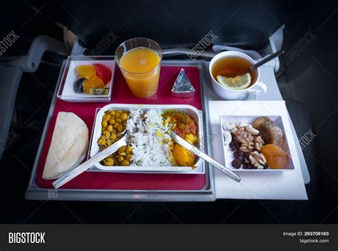 Airline Meal 的图像结果