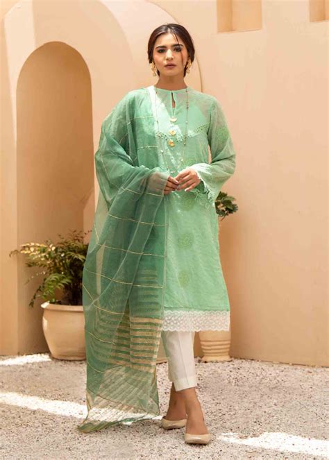 Pin by Taseenchauhan on kurti | Pakistani outfits, Classy casual ...