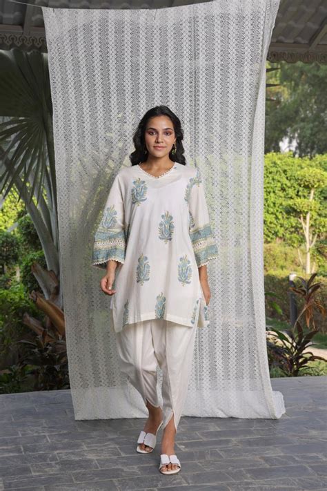 All over hand block printed kurta teamed up with tulip pants – Onsara Group