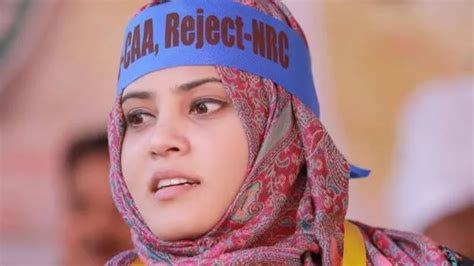 Leadership should learn to encourage Muslim girls keeping them close to ...