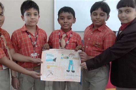 SAI Angan - Community helpers and their tools