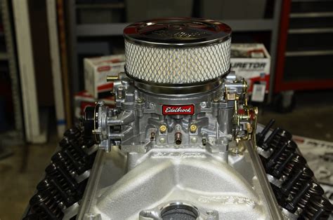 Chevy 305 Engine