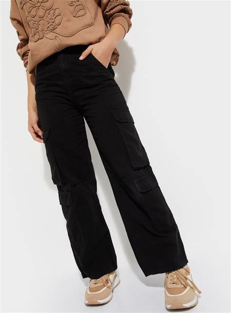 Buy URB_N Women Relaxed Fit Solid Cargo Trousers Online at just Rs ...