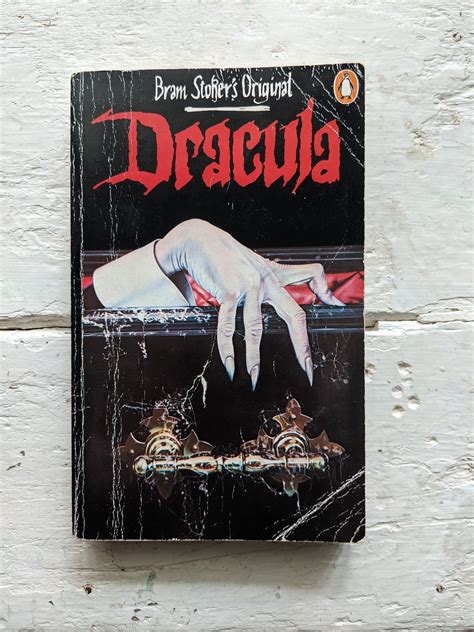 Dracula by Bram Stoker | Cover Illustration by Andrew Holmes | Books to ...