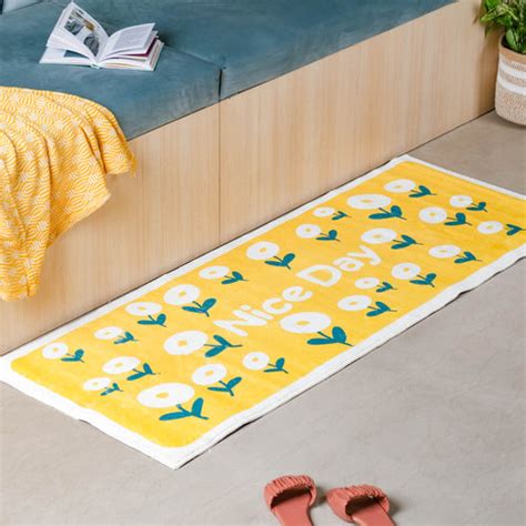 Blue Flower Bedside Runner Rug Online in India | Nestasia