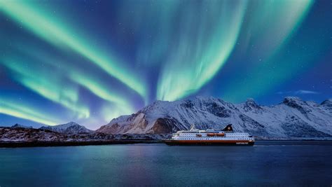 Why choose a Hurtigruten Norway cruise? | Norway and Svalbard Cruises ...