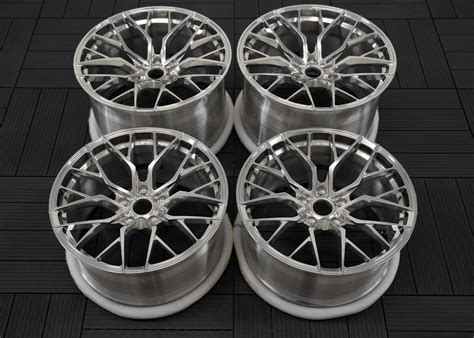 Staggered Wheels HSV Rapier Staggered 20" Wheel SET Shadow Chrome NEW