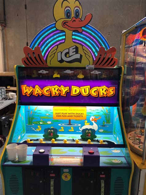 INNOVATIVE CONCEPTS ENTERTAINMENT WACKY DUCKS GAME 51"W X 34"L X 98"H ...