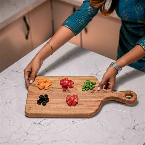 Minlet Acacia Wood Chopping Board – Ireka Homes