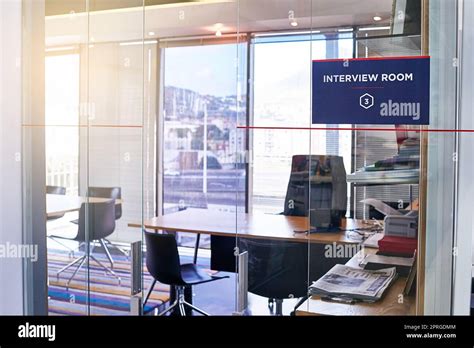 Interview Room 的图像结果