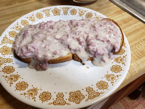 Mom's Easy Creamed Chipped Beef on Toast Recipe | Allrecipes