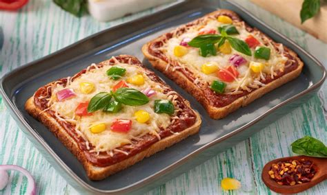 Bread Pizza Recipe | Dr. Oetker