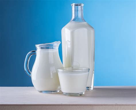 Did You Know How Dangerous It Is To Eat Stale Food In Summers? | Herzindagi