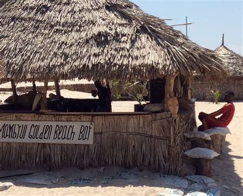 MAMBRUI GOLDEN BEACH BAR AND COTTAGES - Cottage Reviews, Photos, Rate ...
