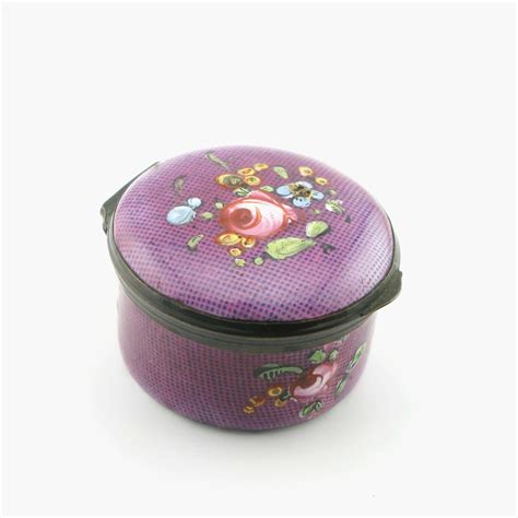 18th century South Staffordshire Bilston gingham enamel patch box ca ...
