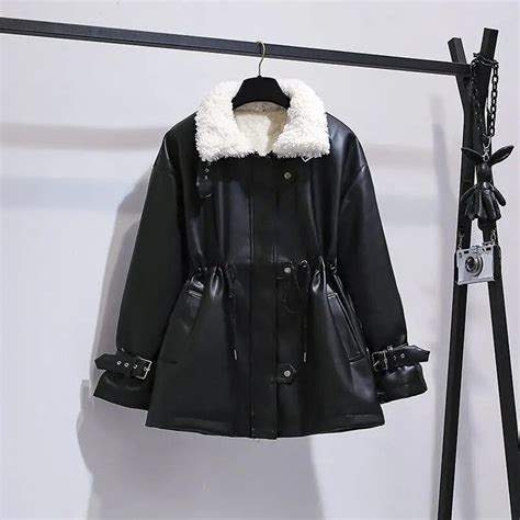 Celyn faux Leather Jacket with fur – TrenBee