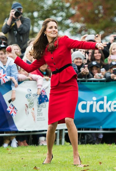 凯特王妃澳洲行 单色时尚美裙尽显女王气质_时尚_腾讯网