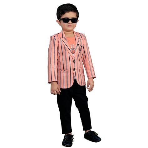 Printed Tee, Blazer, Jeans: Casual to Party, Fun All the Way! – MASHUP