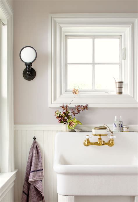 27 Best Paint Colors for Small Bathrooms