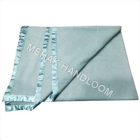 Manufacturer of Woollen Blankets & Mink Blanket by Mehak Handloom ...