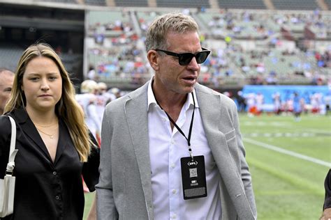 ESPN's Monday Night Football Announcers: Joe Buck, Troy Aikman Lead ...