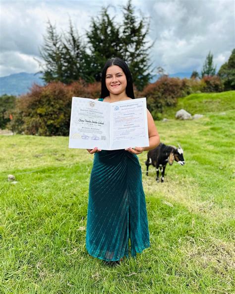 Diana Galindo | LA SUERTE PARA TRIUNFAR EN LA VIDA “SE LLAMA CREER EN TI “🥰🧑‍🎓🫶 | Instagram