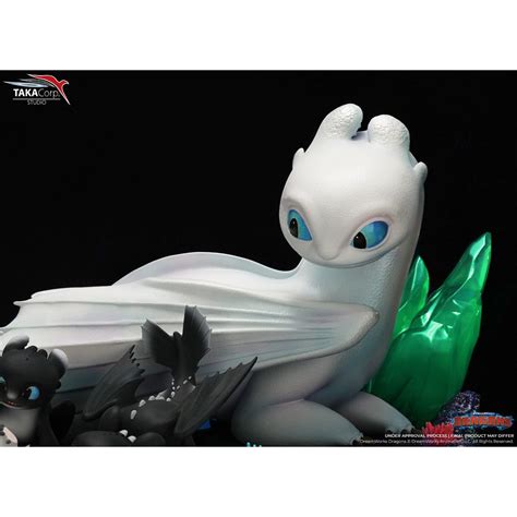 How to Train Your Dragon Light Fury and Night Lights 1:6 Scale Limited ...