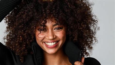 Berta Vázquez arrasa con su desnudo en la bañera