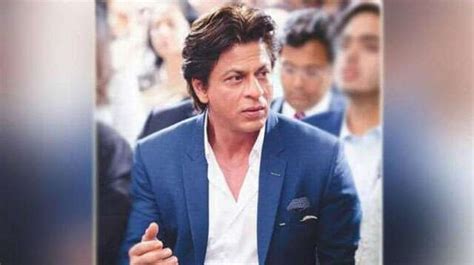 कितनी थी आपके पसंदीदा फ़िल्म स्टार्स की पहली कमाई?