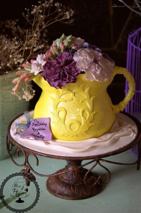 flower vase cake