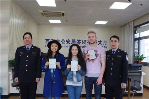 三名外国留学生获得西安市首批外国留学生实习签证