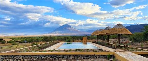 Africa Safari Lake Natron Camping Restaurant: Pictures & Reviews ...