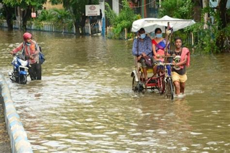 गुजरात में लगातार भारी बारिश के चलते दो दिनों में नौ लोगों की मौत ...
