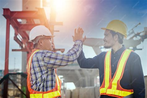 Team Building Engineer 的图像结果