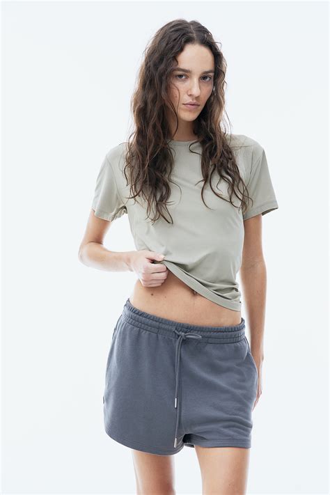 COOLMAX® T-shirt - Light khaki green - Ladies | H&M IN