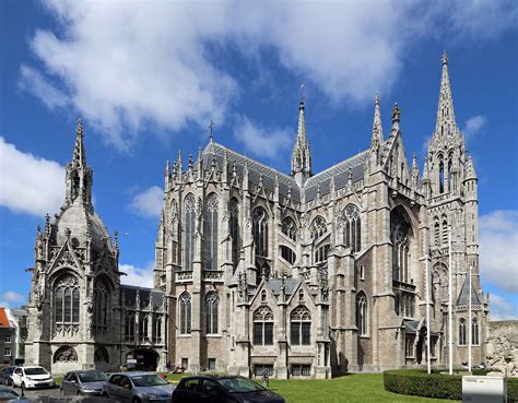 A Guide to Neo-Gothic Architecture: What Is It and How Does It Differ ...