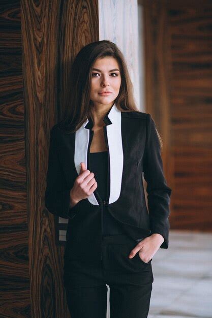 Formal Business Suit Woman 的图像结果