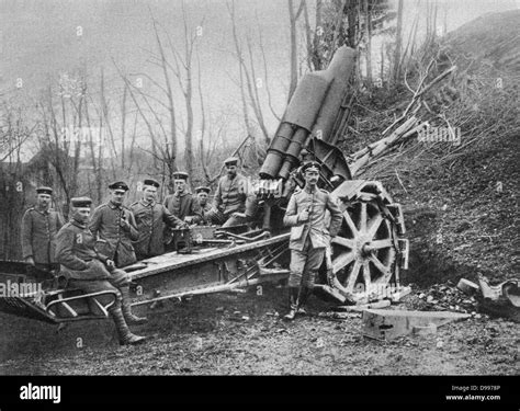 World War I 1914-1918: Eastern Front. German mortar in position near ...