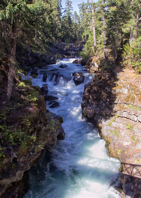 Rogue River-Siskiyou National Forest - Natural Bridge Interpretive ...