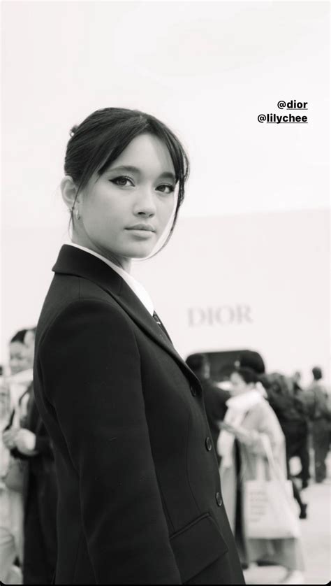 Lily Chee and Dior : r/LilyChee18