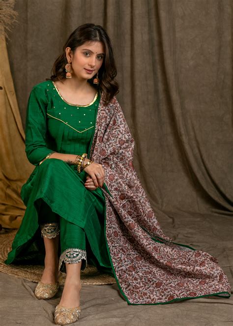 Classy Green Cotton Silk Pleated Kurta . – Sujatra