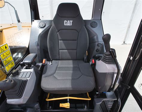 New Cat® 310 Tier 4 / Stage V Mini Excavator Equipment | Finning